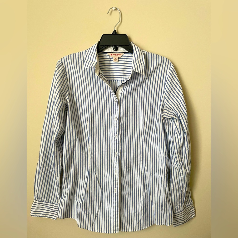 I am selling a Brooks brothers button down shirt that has only been worn twice.